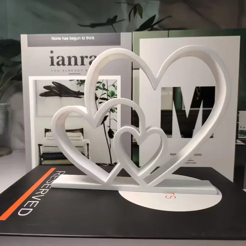 2026 New Heart-to-Heart Statue - Black & White Love Ornament, Desk & Bookshelf Decor, Valentine’s Gift, Home Decoration